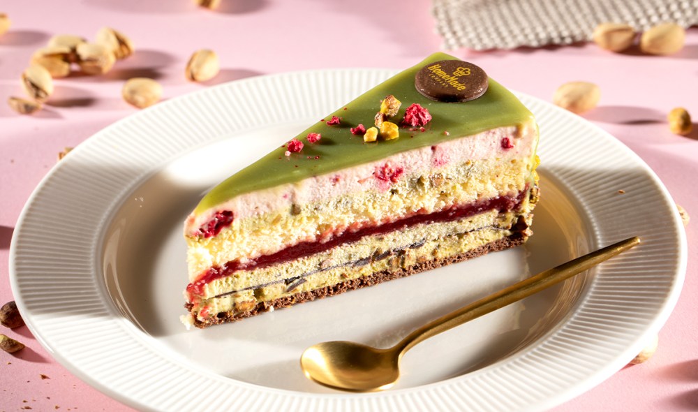 PISTACHIO & RASPBERRY TORTE